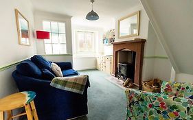 Little Blue House - Cottage With Seaview Near The Lake District National Park
